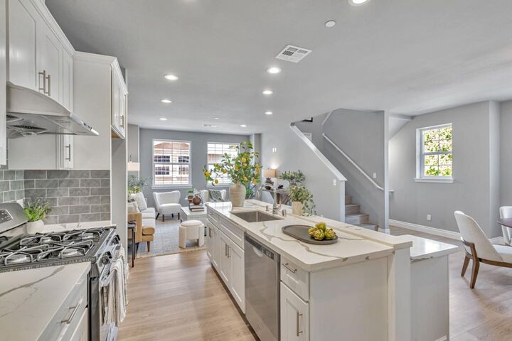 24757 O'Neil Avenue  Hayward CA 94544 photo