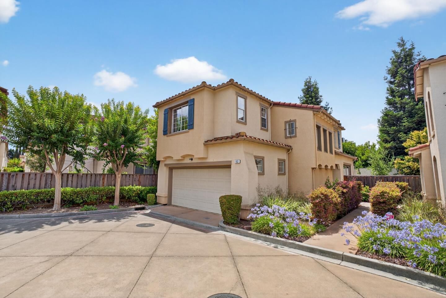 Property Photo: 612 Villa Centre Way CA 95128