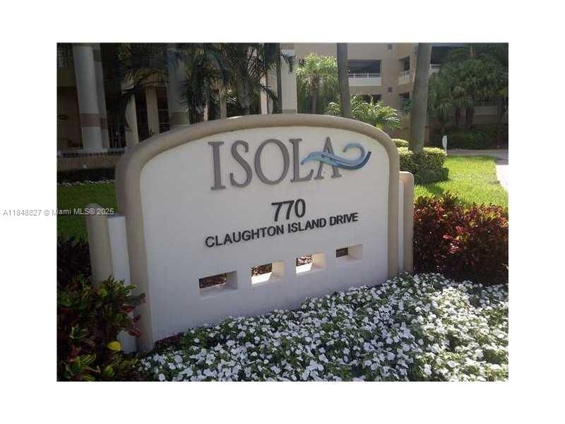 Property Photo:  770 Claughton Island Dr 2002  FL 33131 