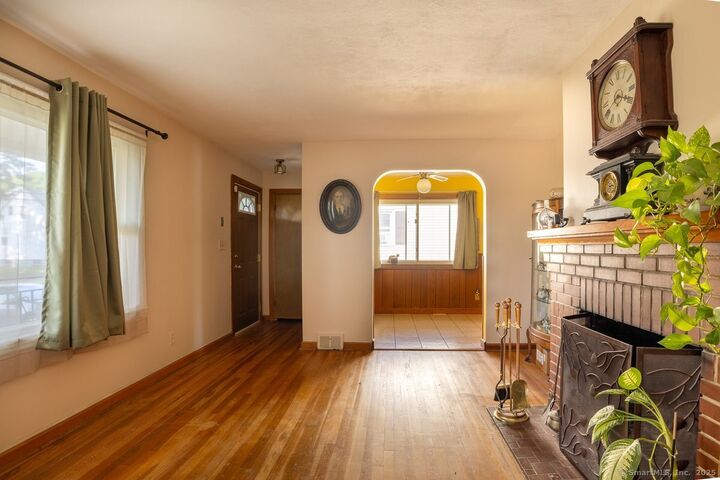 Property Photo:  520 Fort Hale Road  CT 06512 