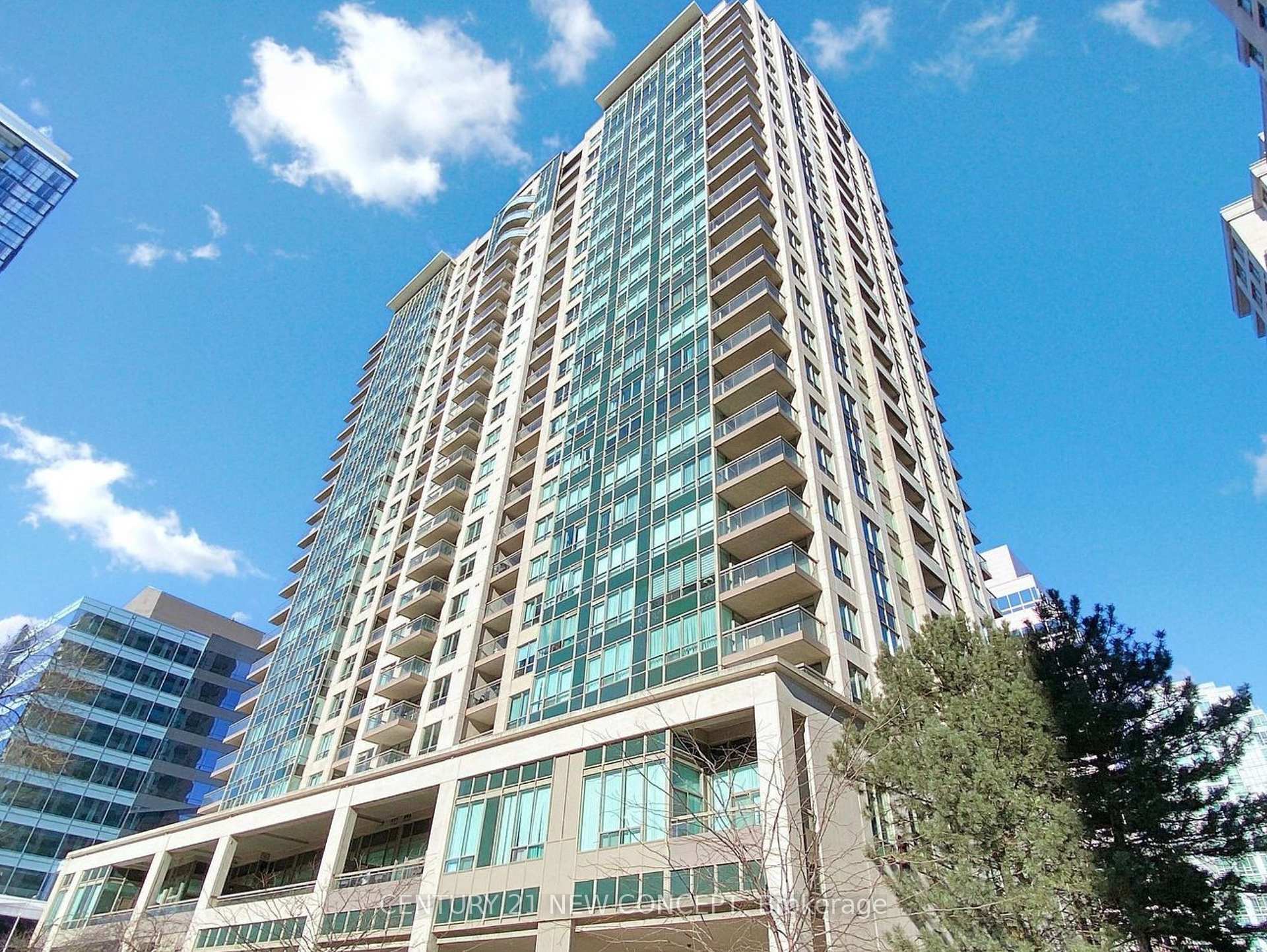 Property Photo: 18 Parkview Avenue S 1006 ON M2N 7H7