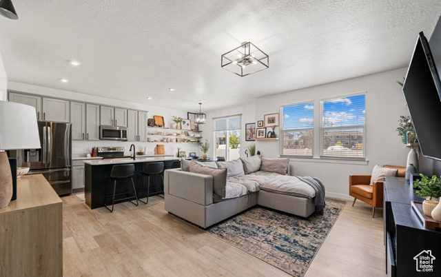 Property Photo: 1080 S Bowery Way UT 84664