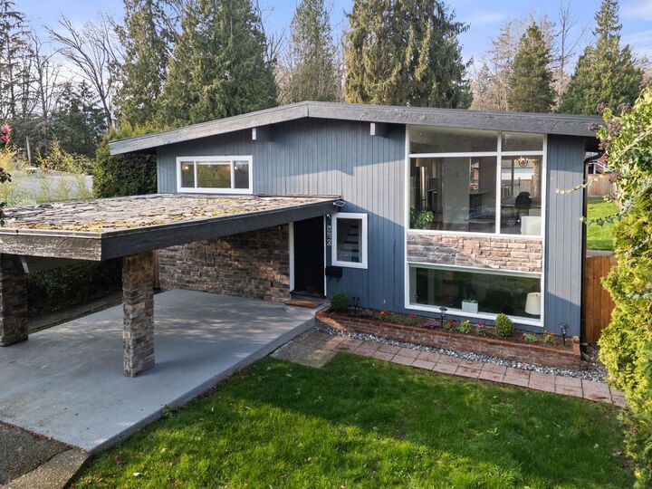 Photo de la propriété:  530 W 14th Street  BC V7M 1P9 