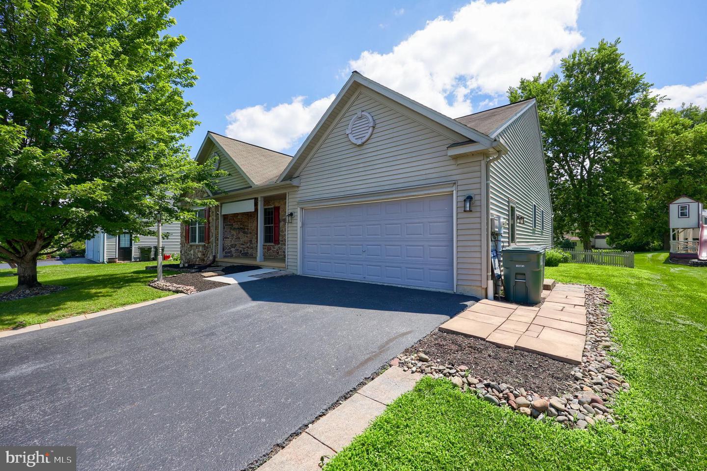 Property Photo: 22 Coolidge Drive PA 17522