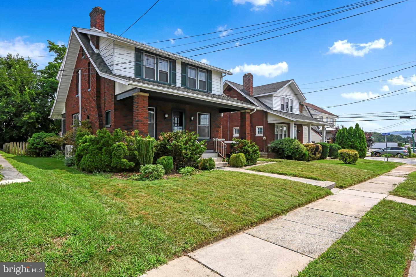 Property Photo: 39 N 10th Street PA 17043