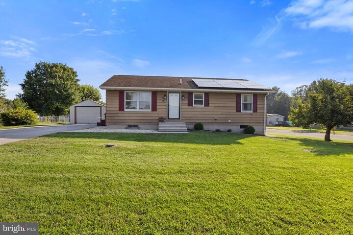 Property Photo:  24 Pine Lane  PA 17350 