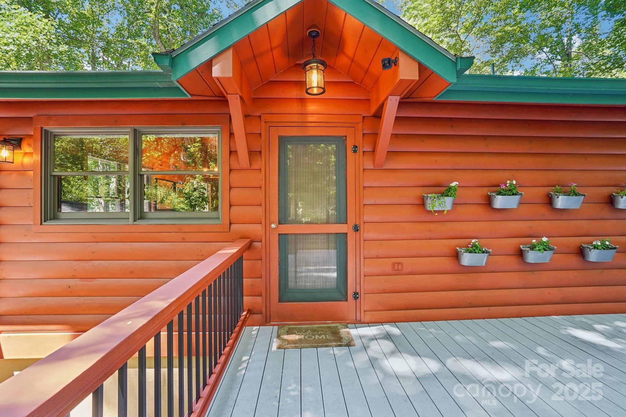 Property Photo: 128 Chancery Lane NC 28786
