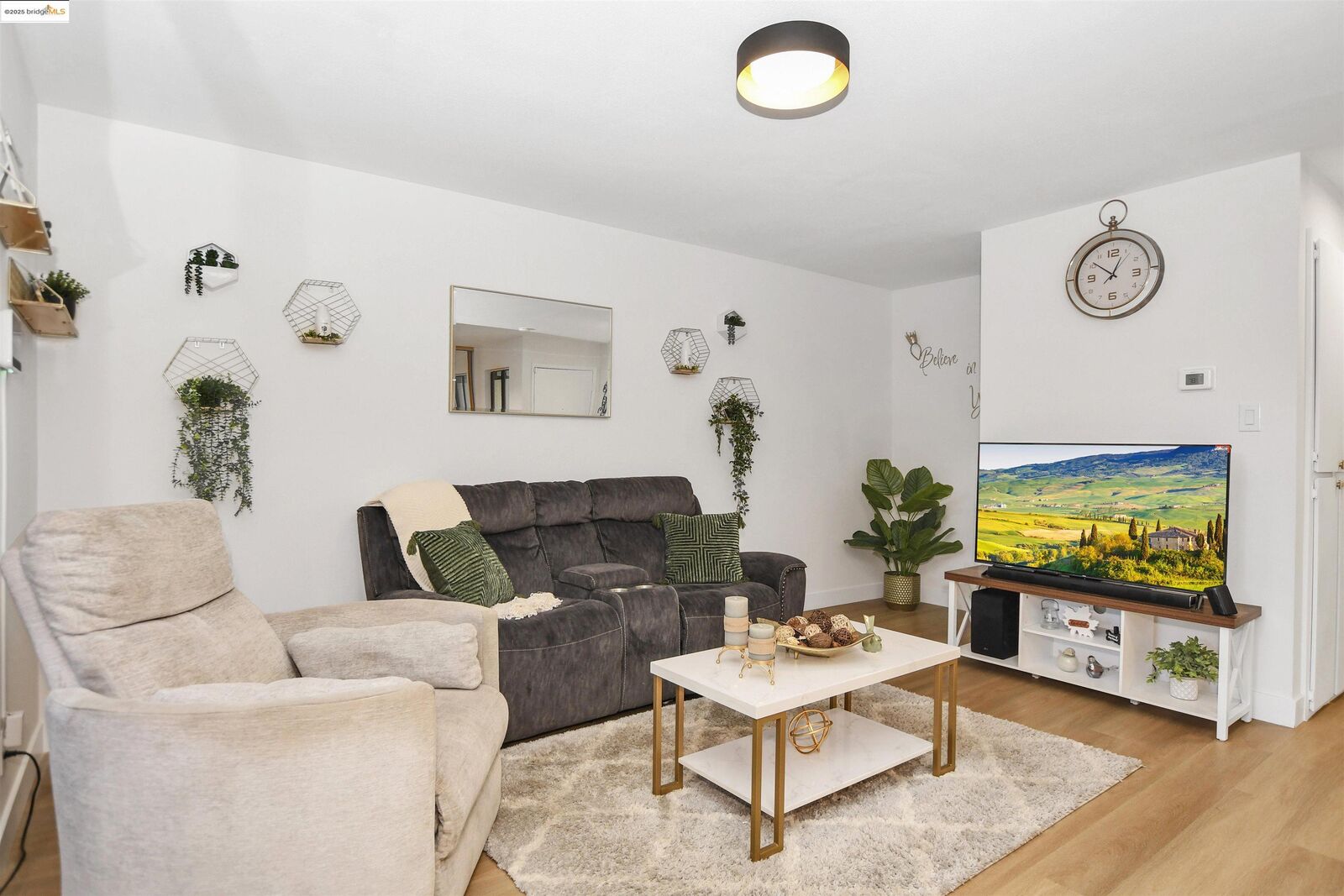 Property Photo:  1701 Mahogany Way 38  CA 94509 