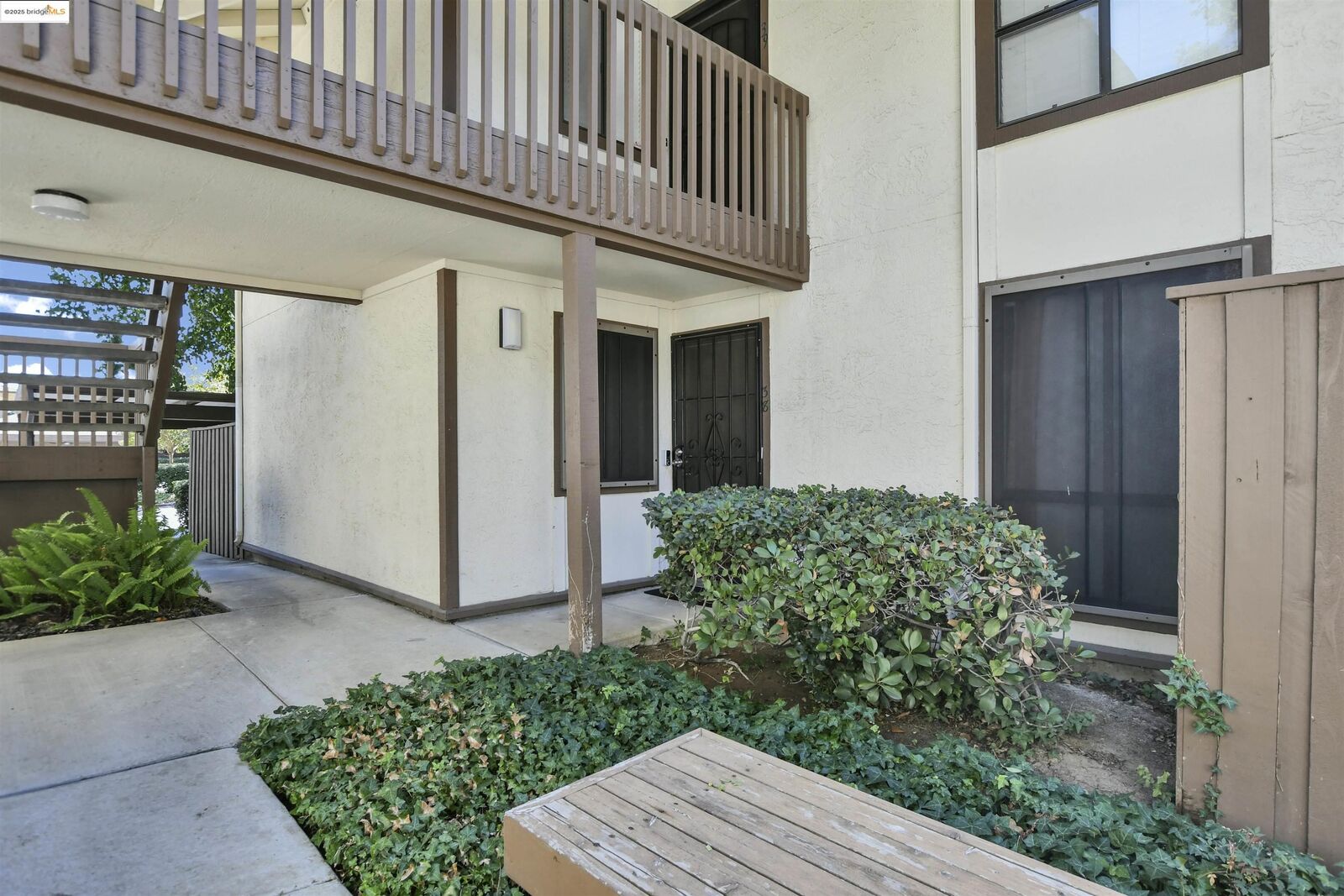 Property Photo: 1701 Mahogany Way 38 CA 94509