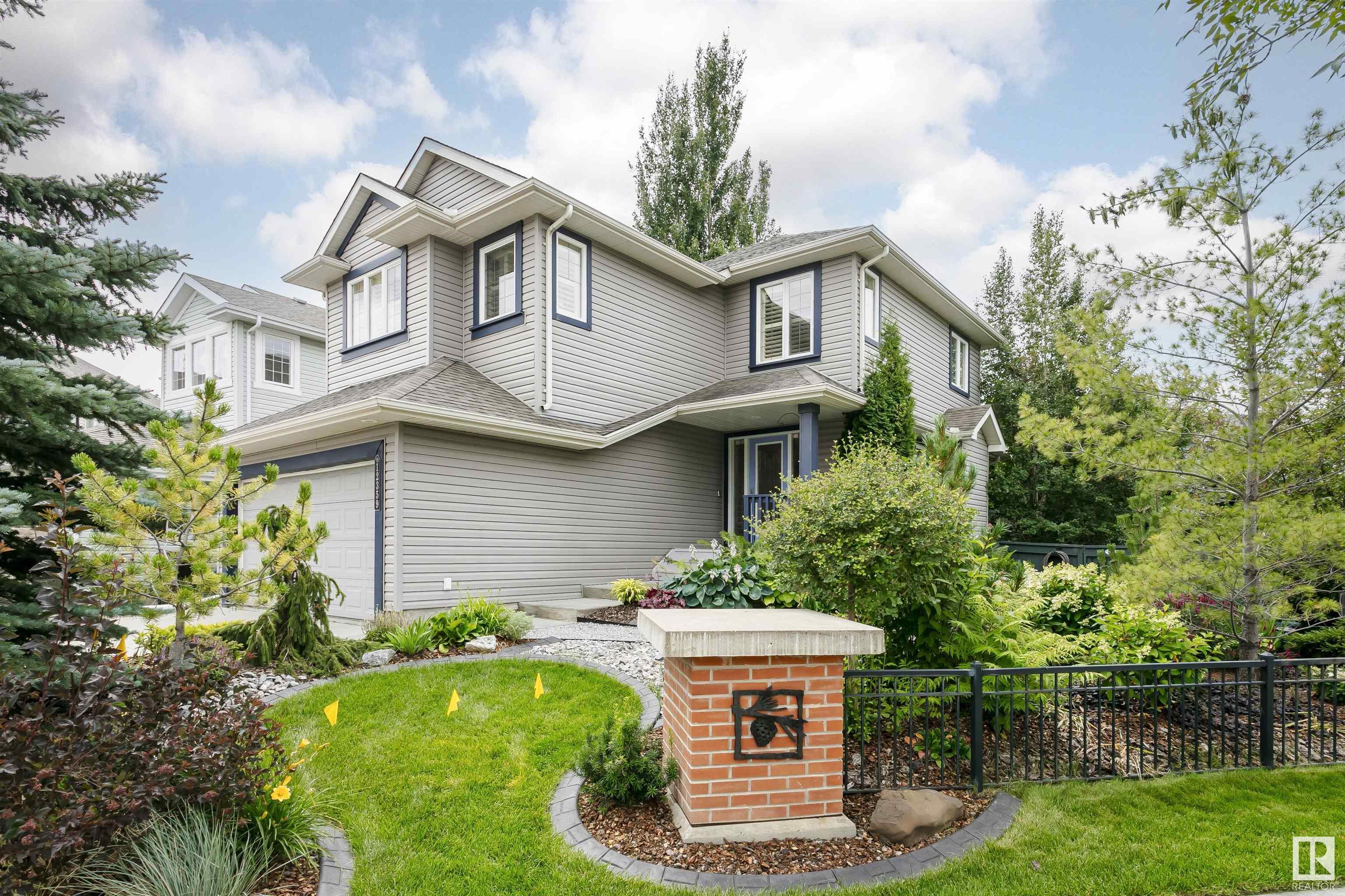 Property Photo: 12359 20 Avenue SW AB T6W 1Y1