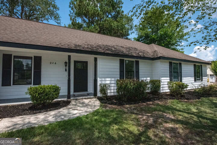 Property Photo:  224 Crestwood Circle  GA 31028 
