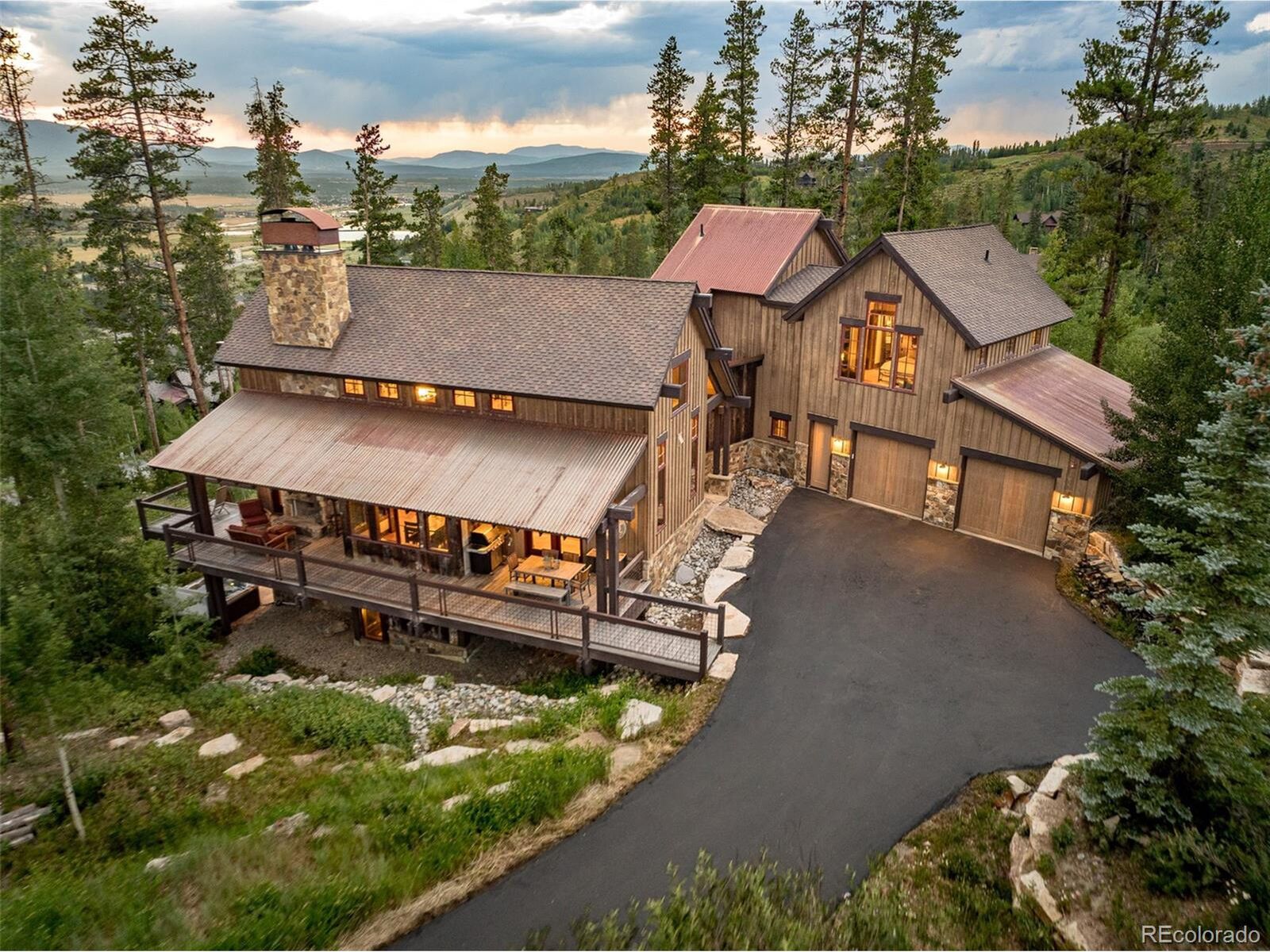 Property Photo:  1555 Rendezvous Rd  CO 80442 