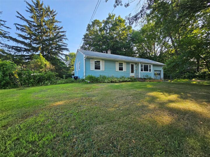 Property Photo:  10 Amherst Road  NY 12571 