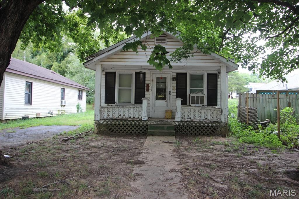 Property Photo: 904 Camilla Street MO 63601
