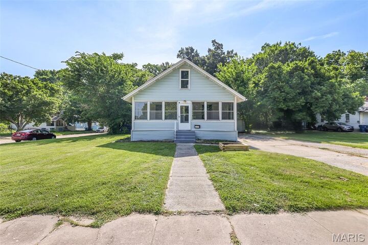 Property Photo:  2219 Humbert Street  IL 62002 