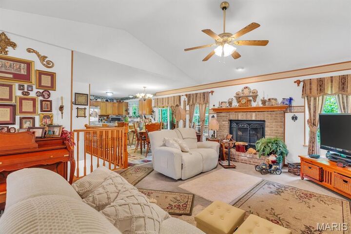 Property Photo:  190 Cindy Lane  MO 63389 