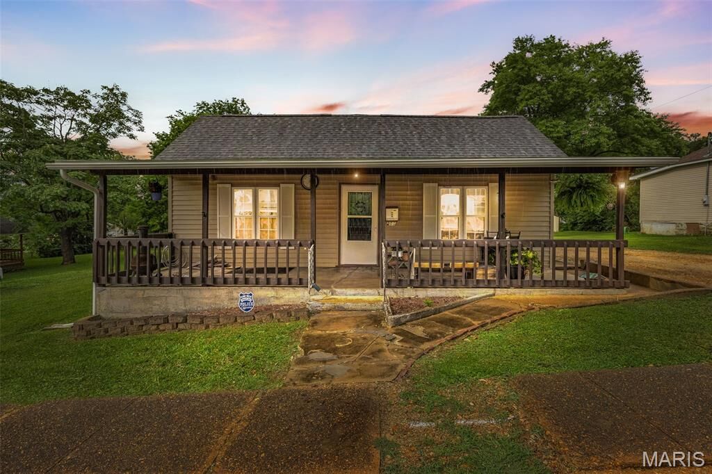 Property Photo: 208 Houser Street MO 63601
