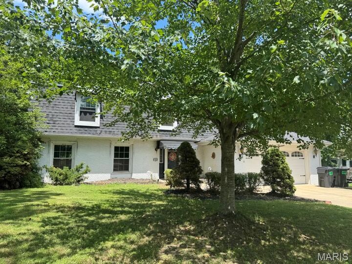 Property Photo:  113 Lakeland Hills Drive  IL 62208 