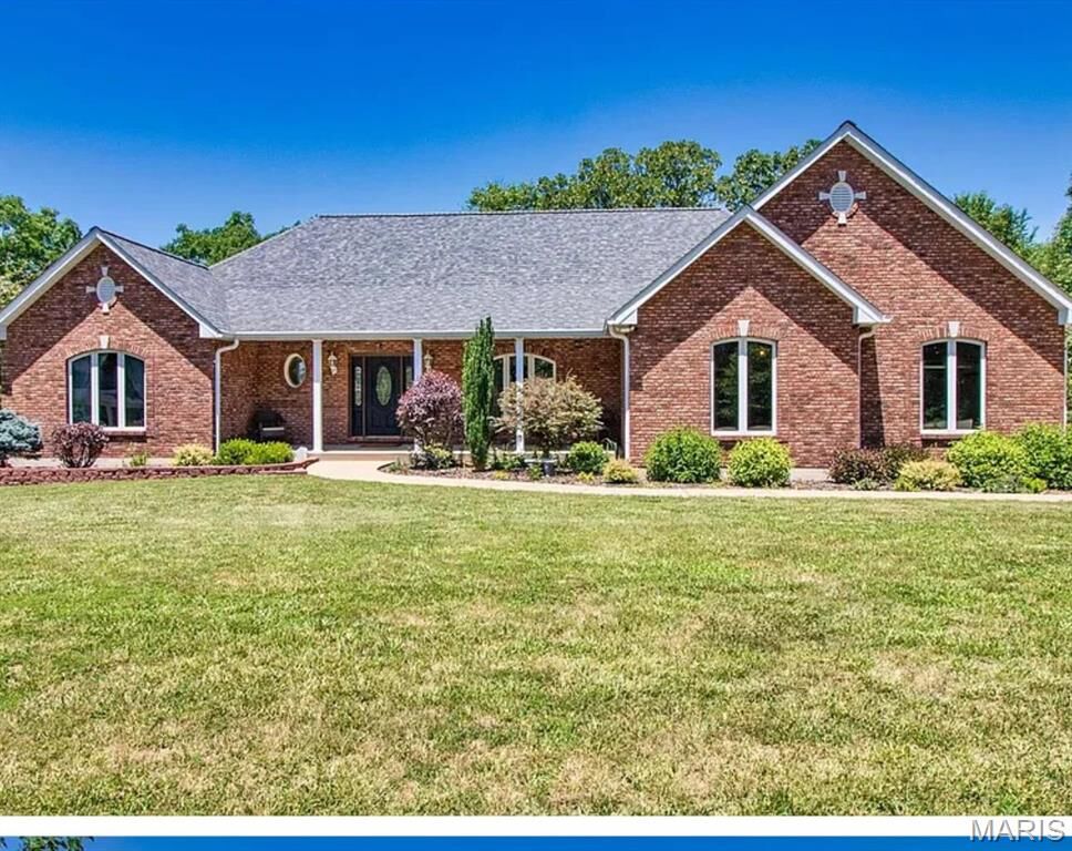 Property Photo:  555 Kensington Place  MO 63028 