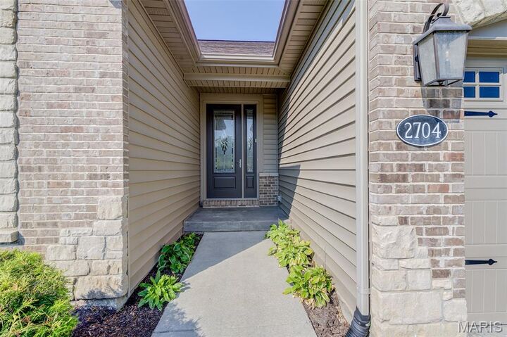 Property Photo:  2704 Brook Hill Lane  MO 63303 