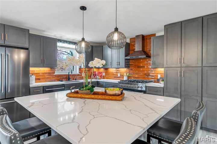 Property Photo: 406 Meyer Avenue MO 63122
