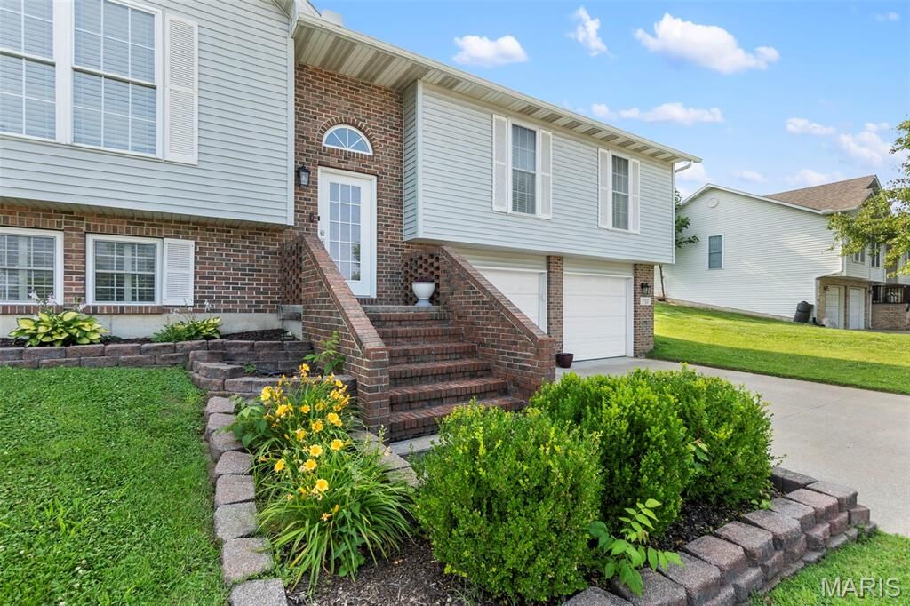 Property Photo:  757 N West Lane  MO 63755 