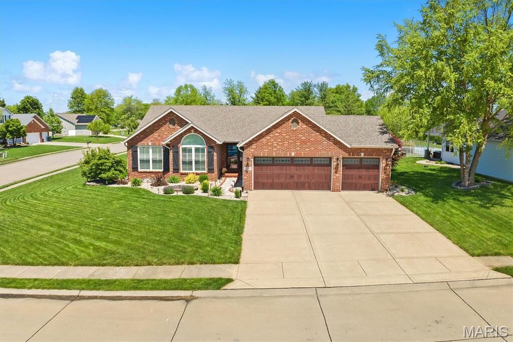 Property Photo:  2016 Richview Drive  IL 62281 