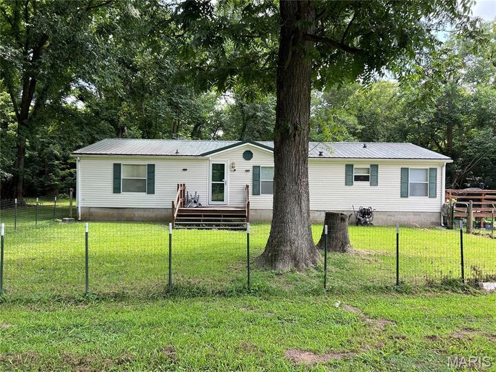 Property Photo:  510 Elm Street  MO 63771 