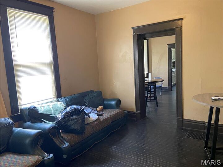 Property Photo:  2147 Delmar Avenue  IL 62040 