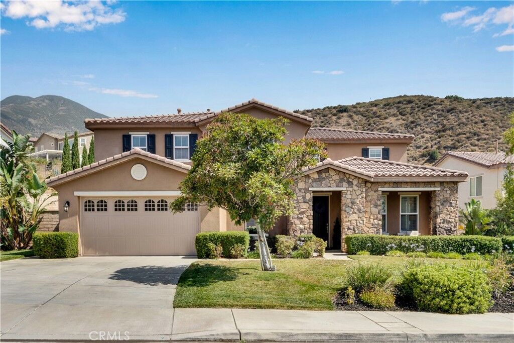 Property Photo:  14668 Stageline Lane  CA 92336 