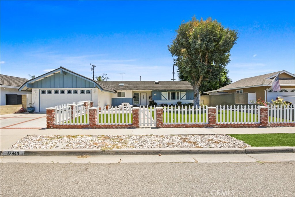 17940 Oak Street  Fountain Valley CA 92708 photo