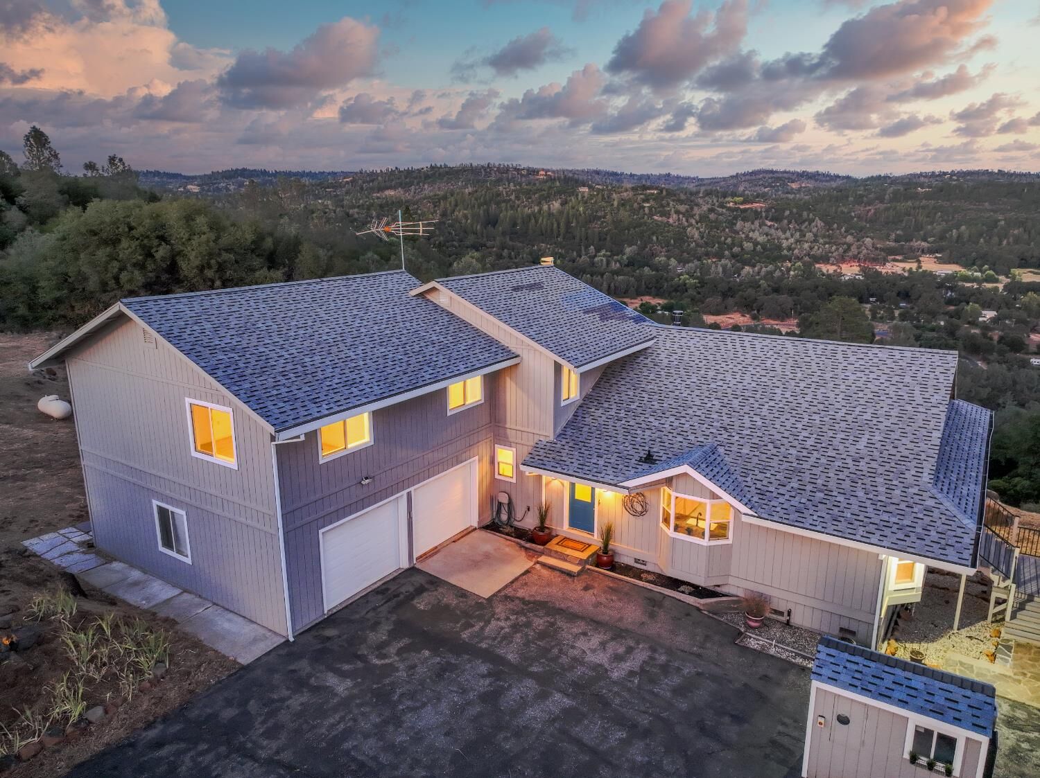 Property Photo:  10757 Oak Hill Drive  CA 95975 