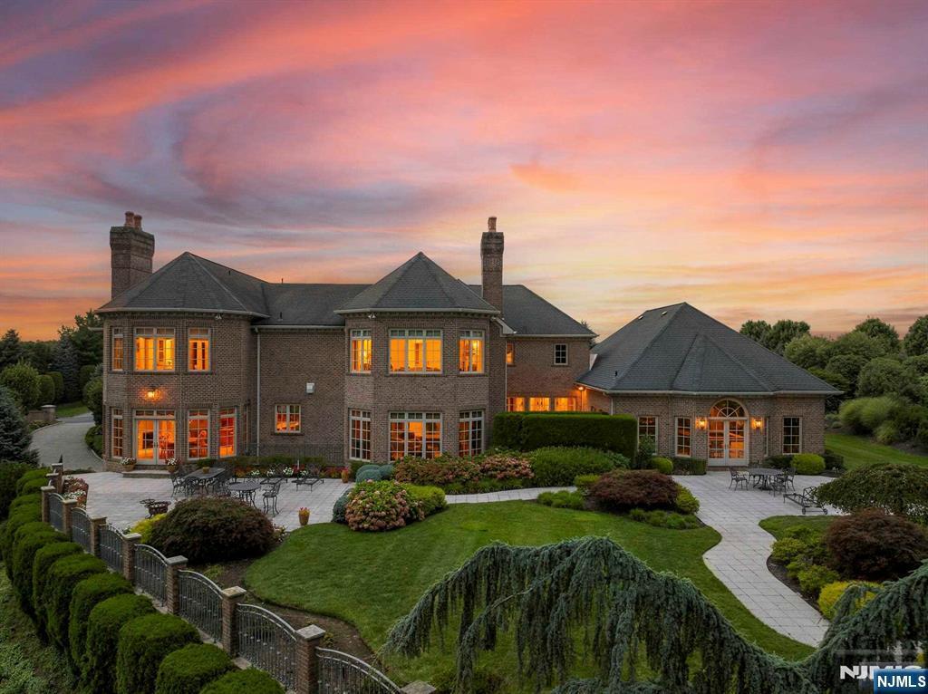 Property Photo:  196 Vaccaro Drive  NJ 07626 
