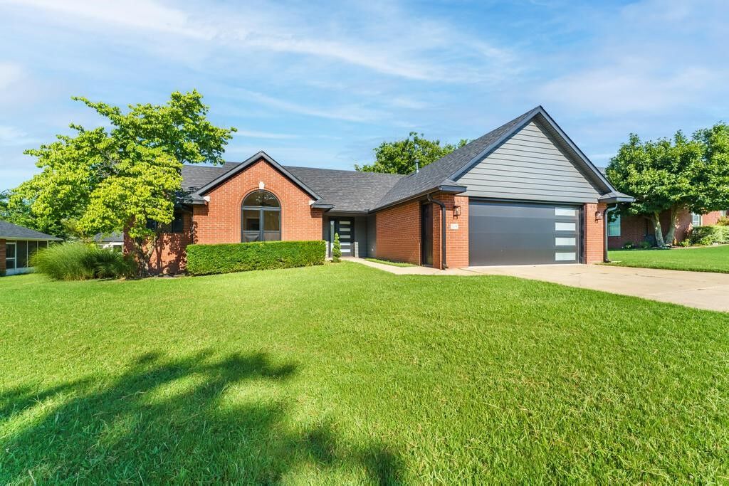 Property Photo: 708 N 28th Street AR 72756