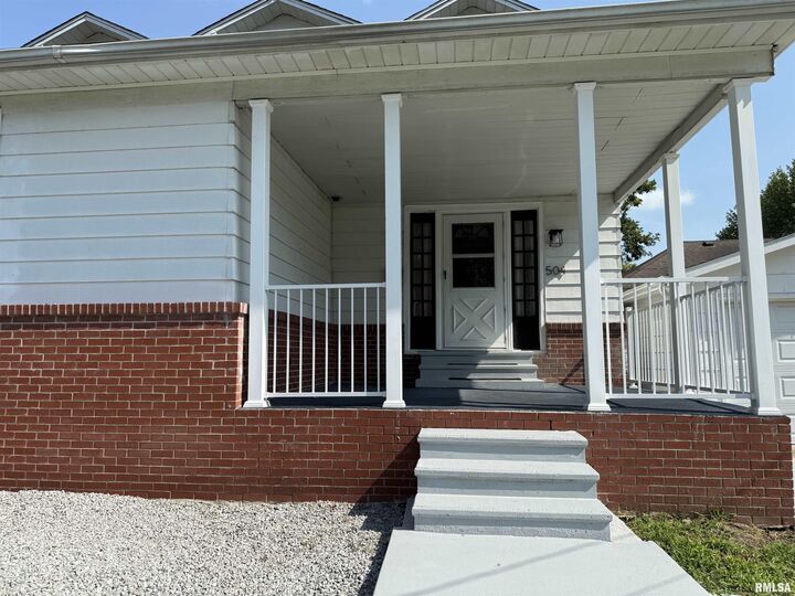 Property Photo:  504 Allen Avenue  IL 62959 