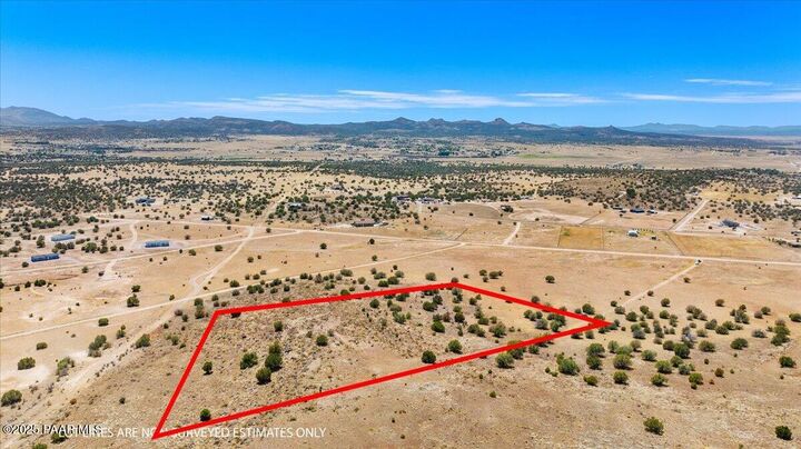 Property Photo: 1555 E Great Place AZ 86334