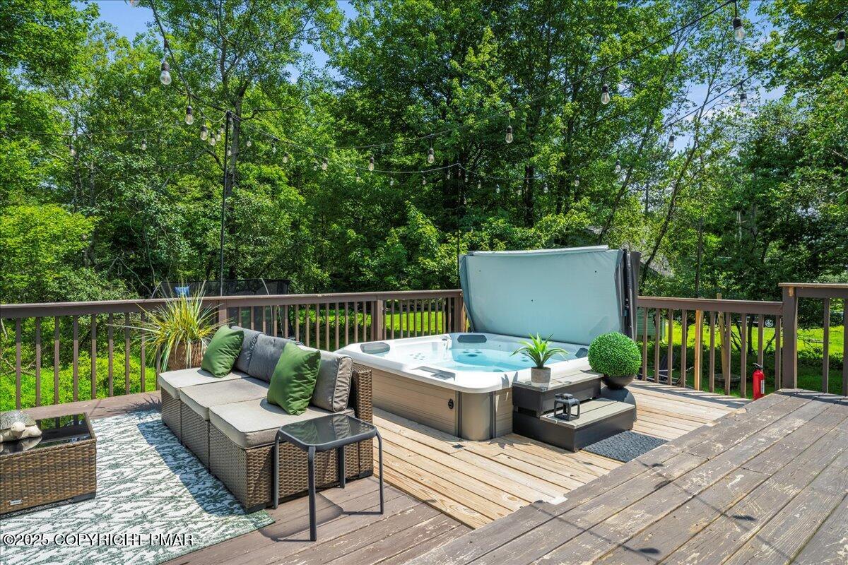 Property Photo: 237 Ash Drive Drive PA 18334