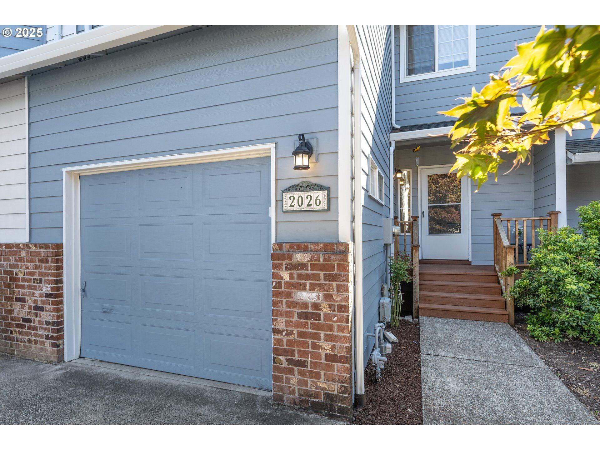 Property Photo: 2026 Virginia Ln OR 97068