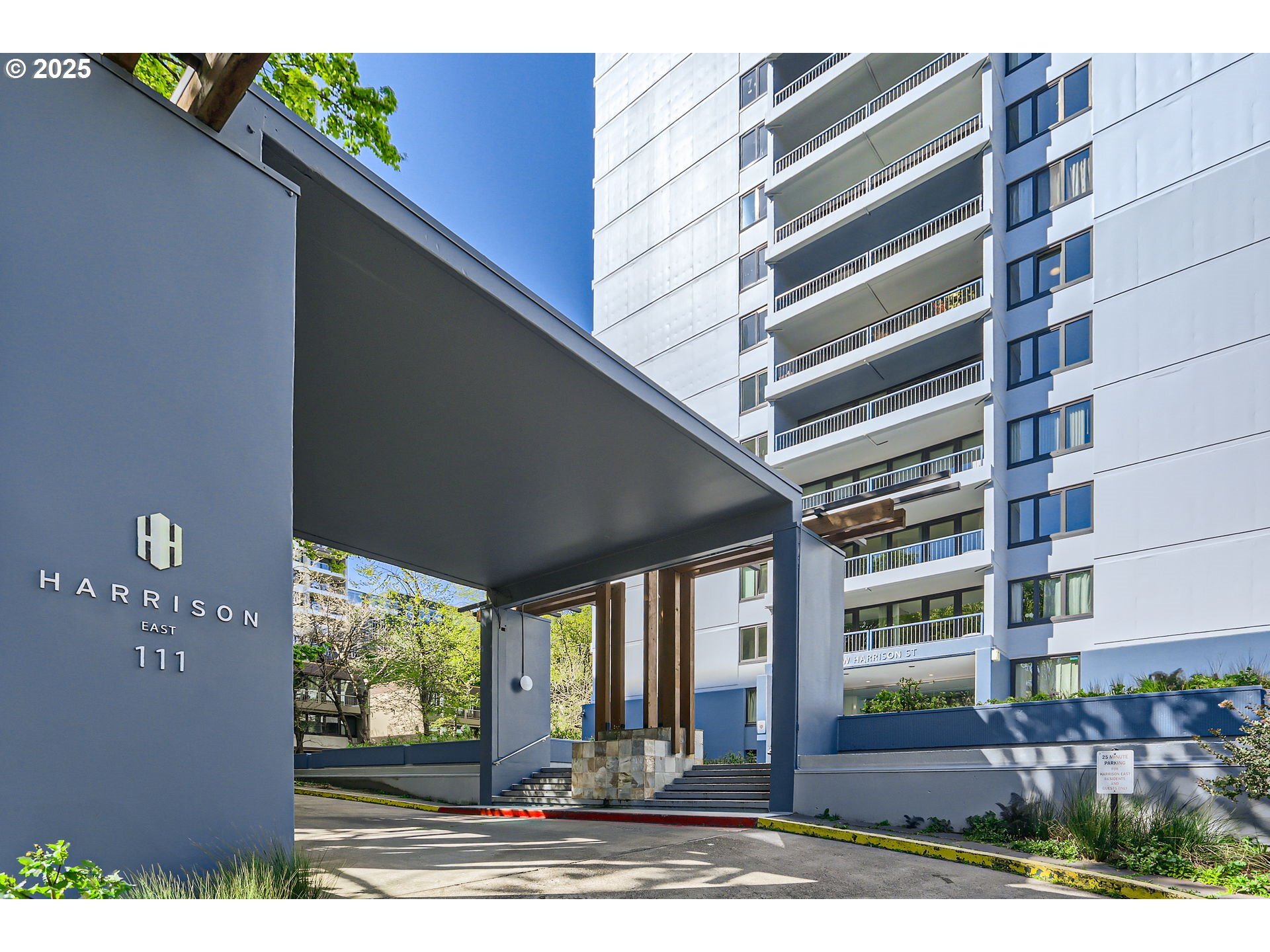 Property Photo: 111 SW Harrison St 15F OR 97201