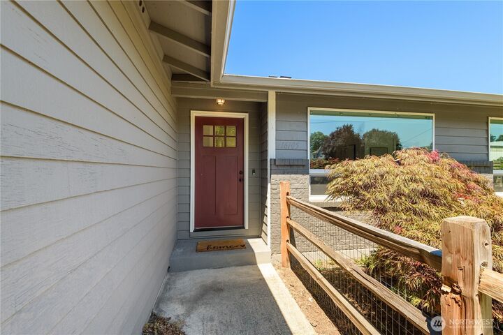 Property Photo: 16105 84th Street Ct E WA 98390