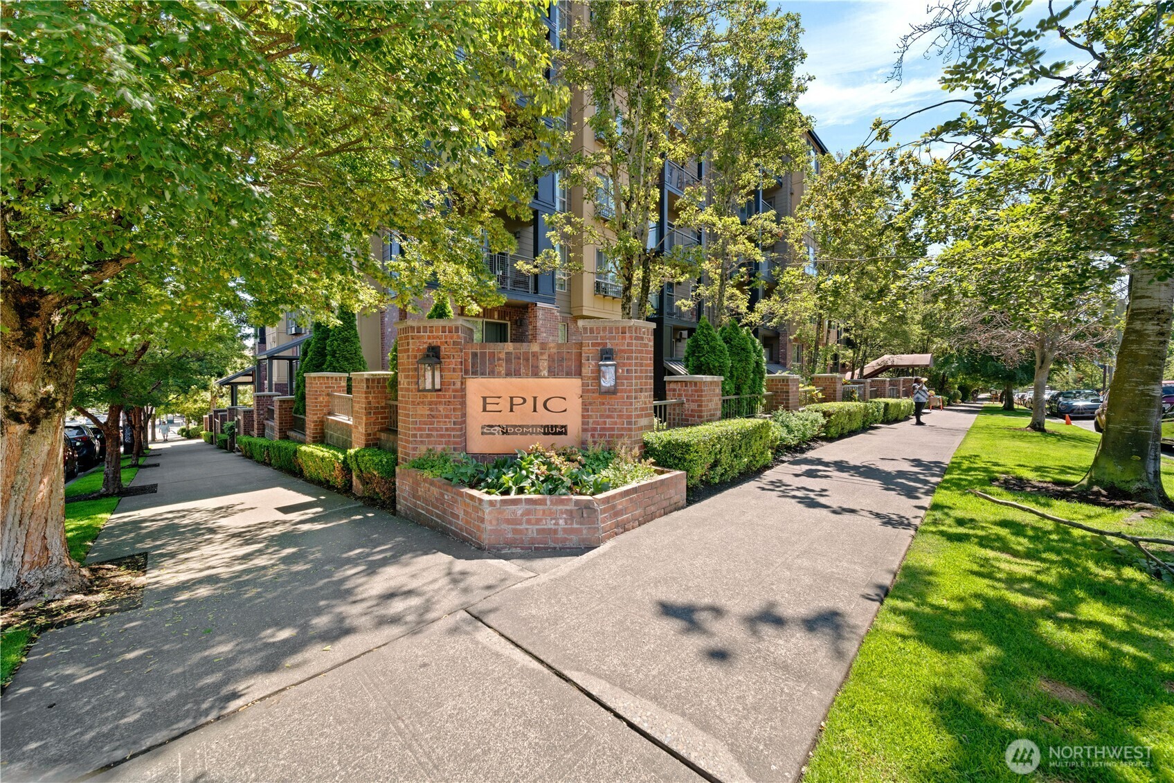 Property Photo: 412 11th Avenue 306 WA 98122