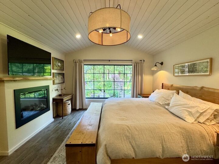 Property Photo: 10581 NE Byron Drive WA 98110