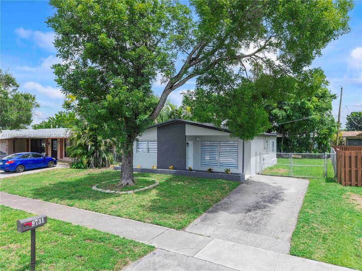 Property Photo:  9731 NW 24th Pl  FL 33322 