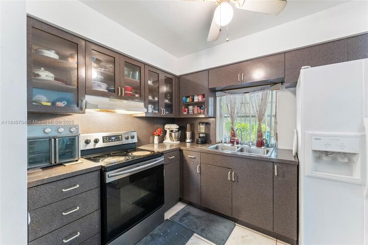 Property Photo:  17140 NW Miami Ct  FL 33169 