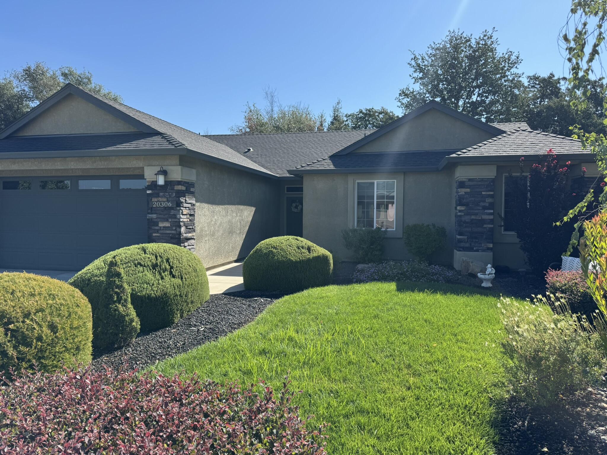 Property Photo:  20306 Mulholland Ridge Drive  CA 96007 