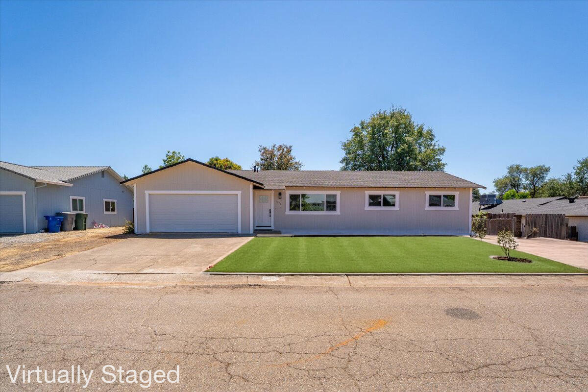 Property Photo: 1125 Lorraine Drive CA 96002