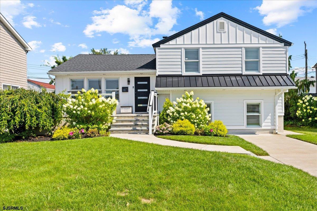 Property Photo: 8 S Colmar Cir NJ 08402
