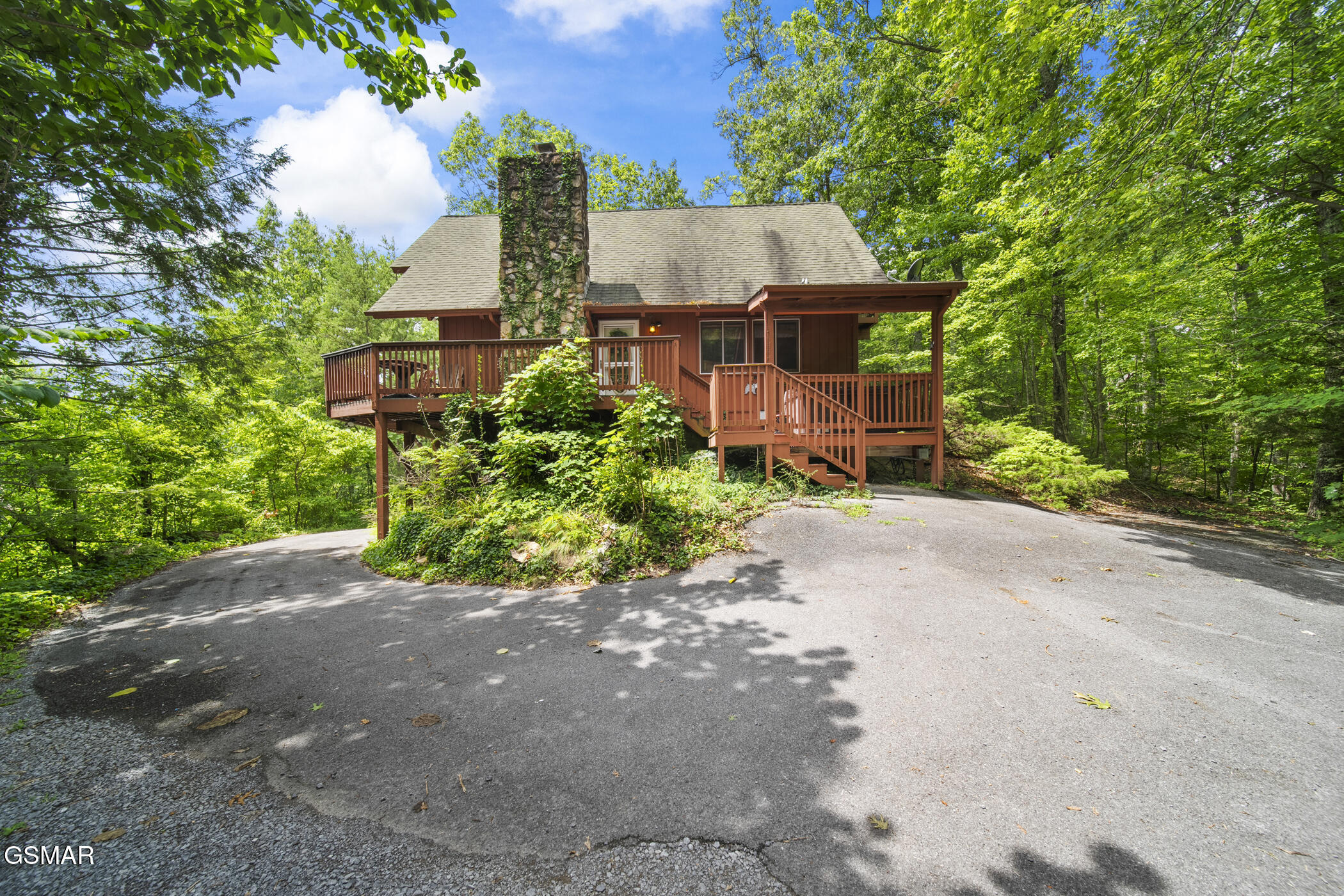Property Photo: 2627 Overholt Trail TN 37862