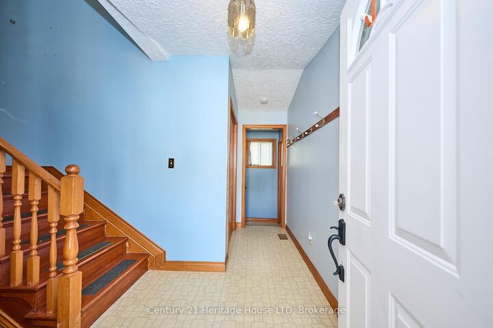 Photo de la propriété:  874 Crescent Road  ON L2A 4R4 