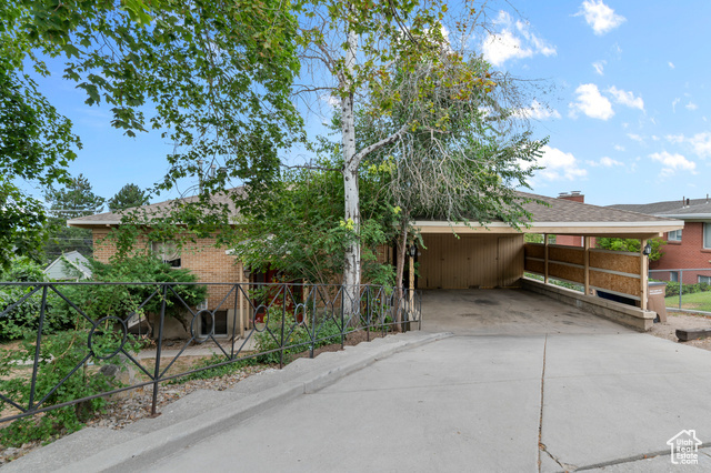 Property Photo: 1908 S 2600 E UT 84108